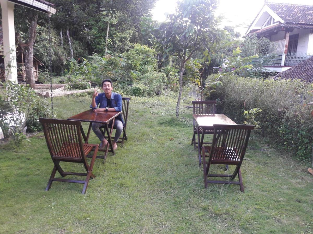 Griya Harja Homestay Magelang Exterior photo
